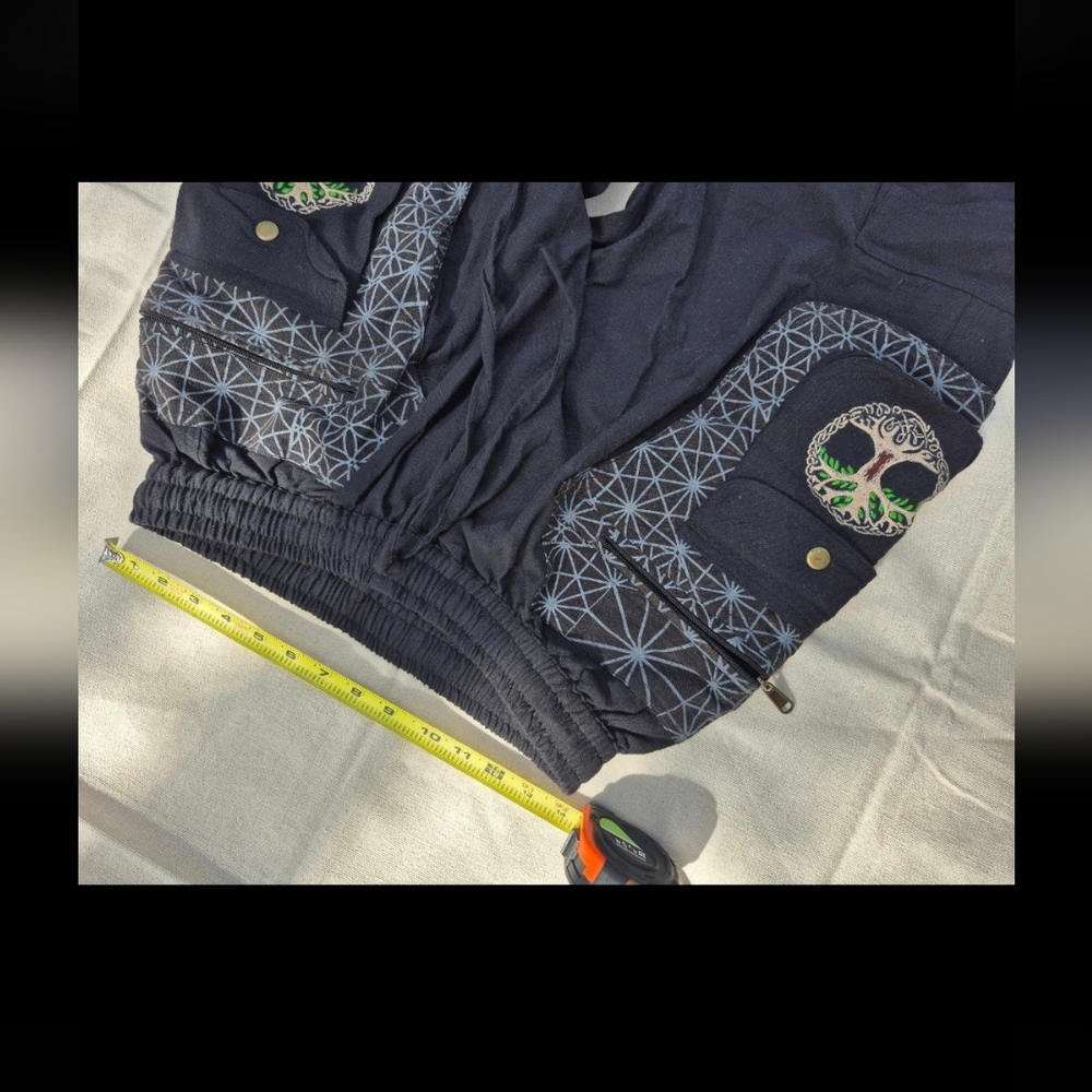 Black Geometric Patterned Pants - image 6